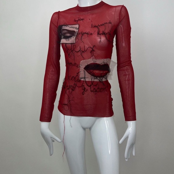 This is a vintage new with tags iconic Jean Paul Gaultier top. Size medium. Rare - Picture 13 of 16